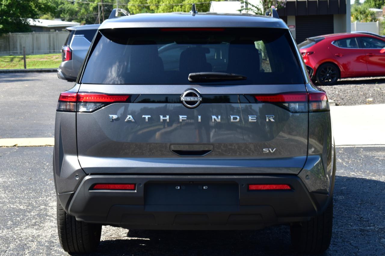Nissan Pathfinder SV 2WD 2024