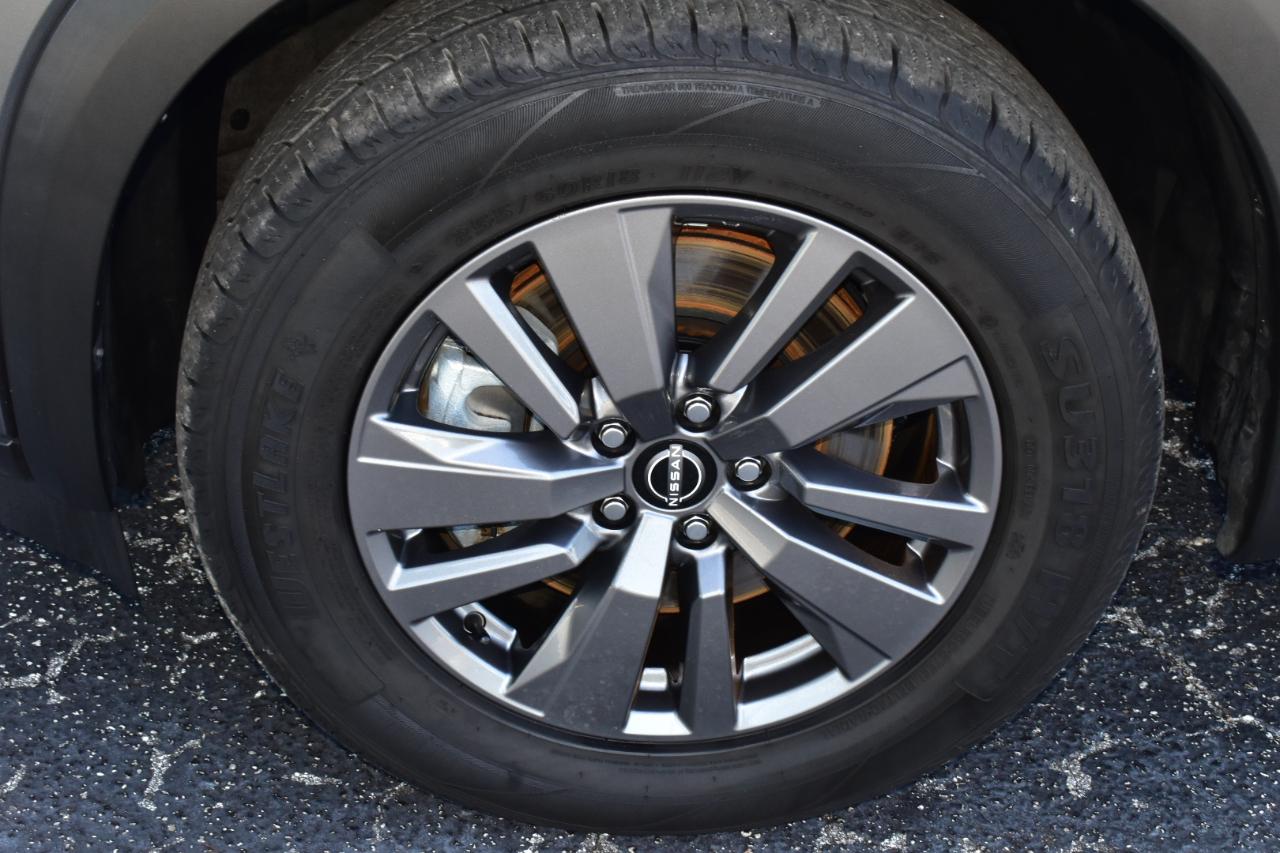 Nissan Pathfinder SV 2WD 2024