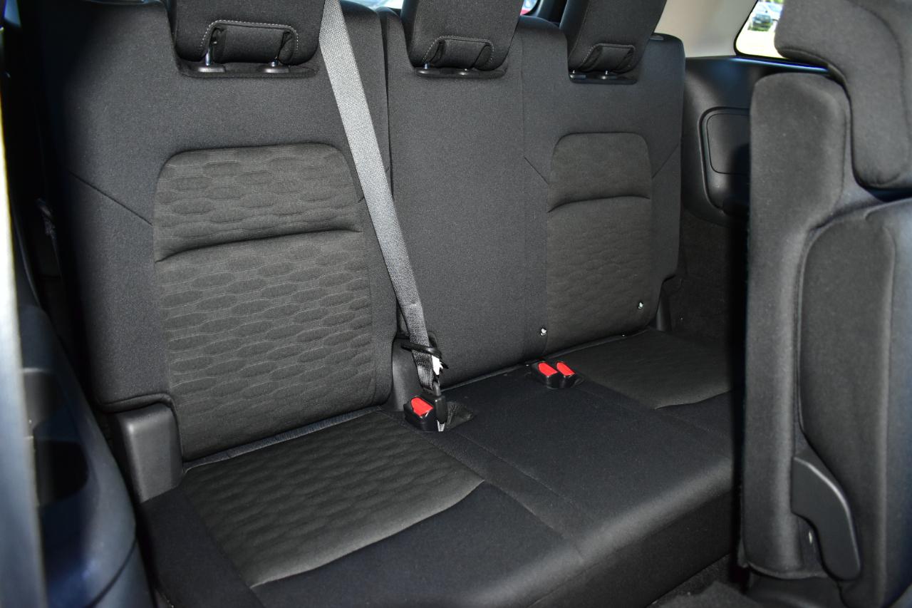 Nissan Pathfinder SV 2WD 2024