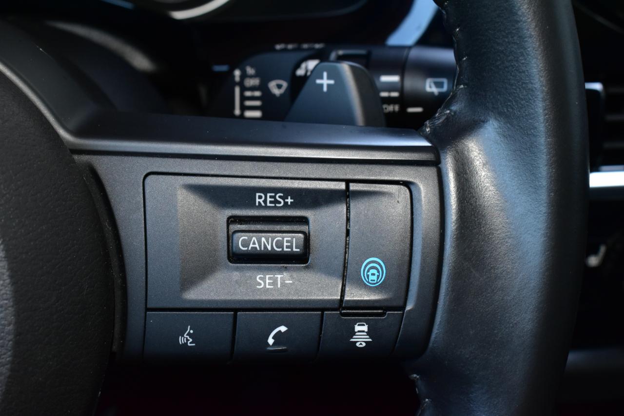 Nissan Pathfinder SV 2WD 2024