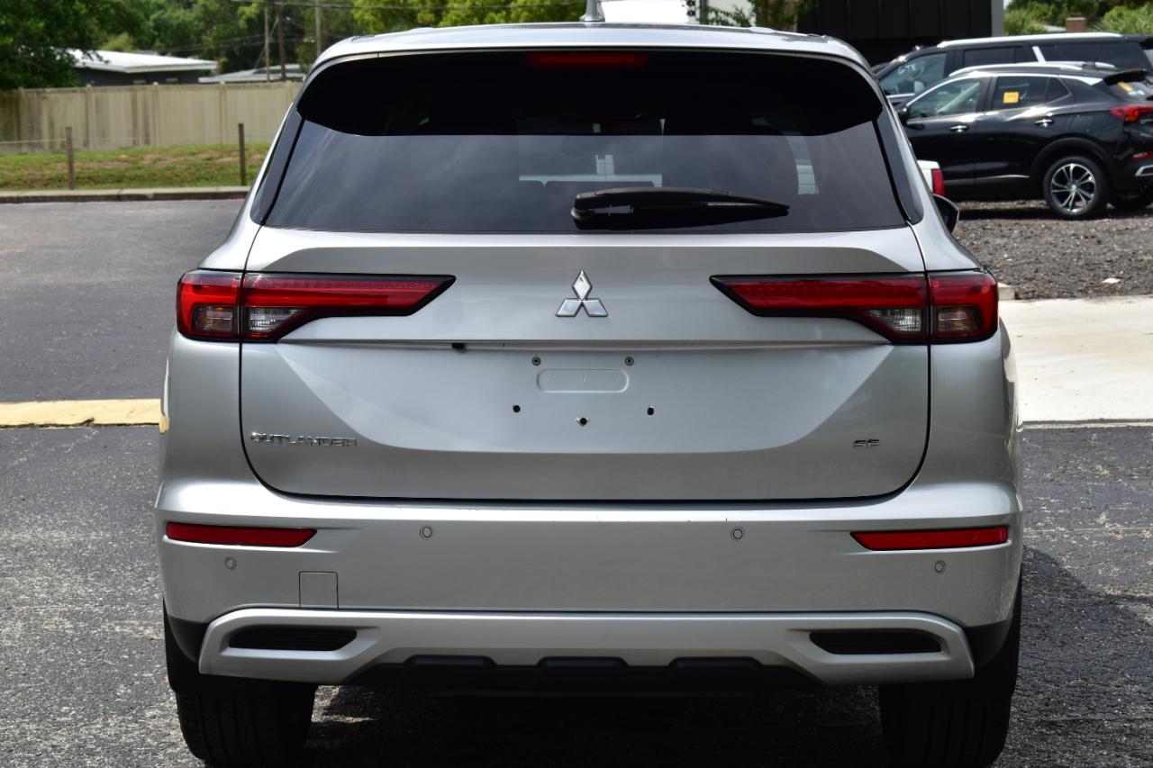 Mitsubishi Outlander SE FWD 2024