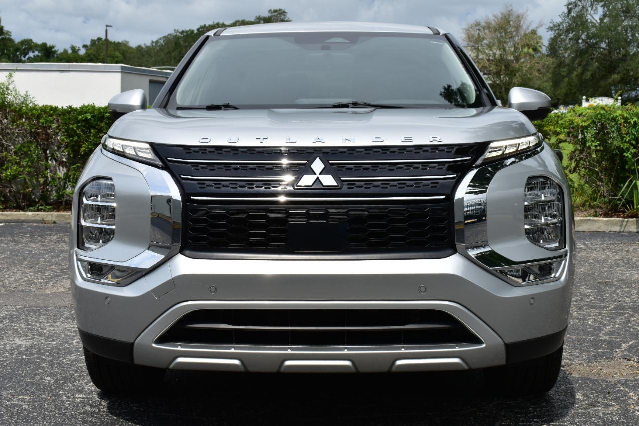 Mitsubishi Outlander SE FWD 2024