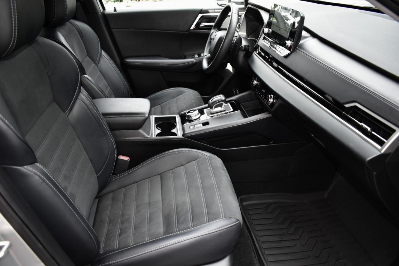 Mitsubishi Outlander SE FWD 2024