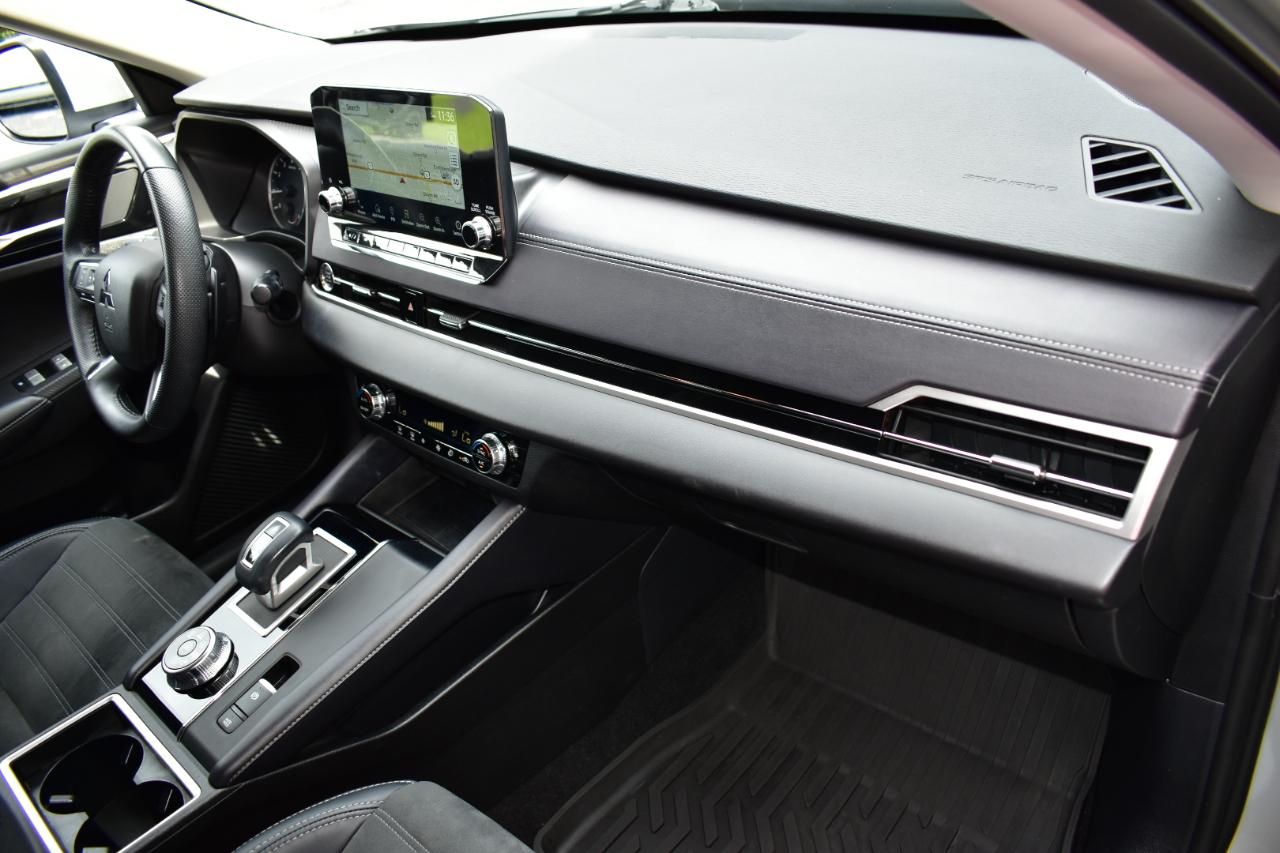 Mitsubishi Outlander SE FWD 2024