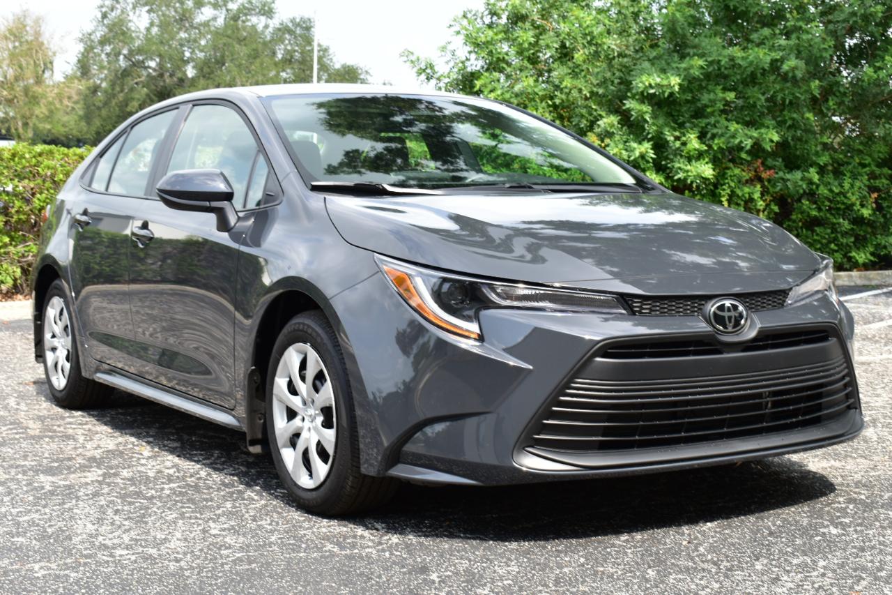 Toyota Corolla LE CVT (Natl) 2026