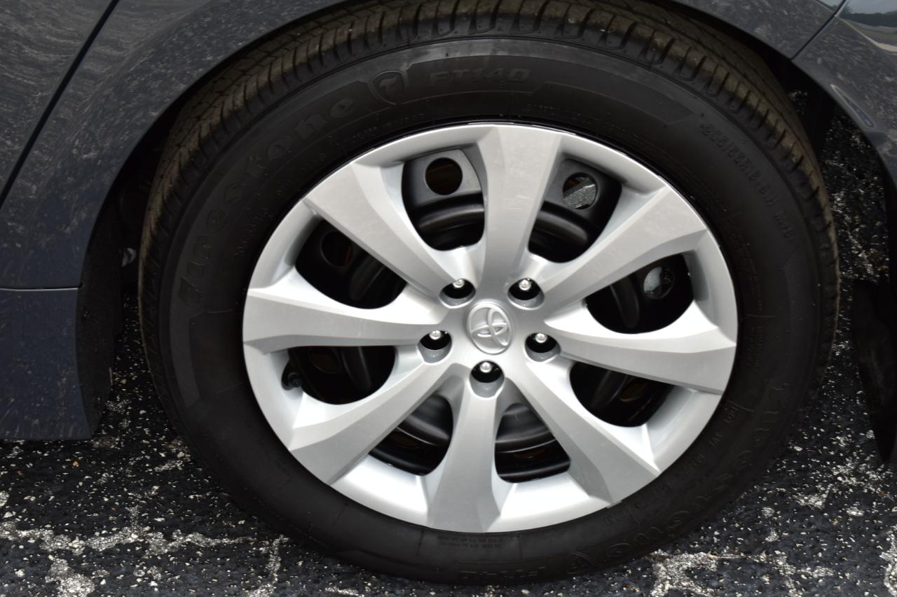 Toyota Corolla LE CVT (Natl) 2026