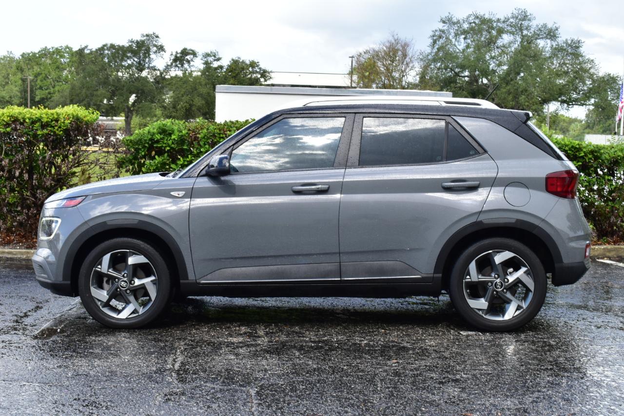 Hyundai Venue Limited IVT 2023