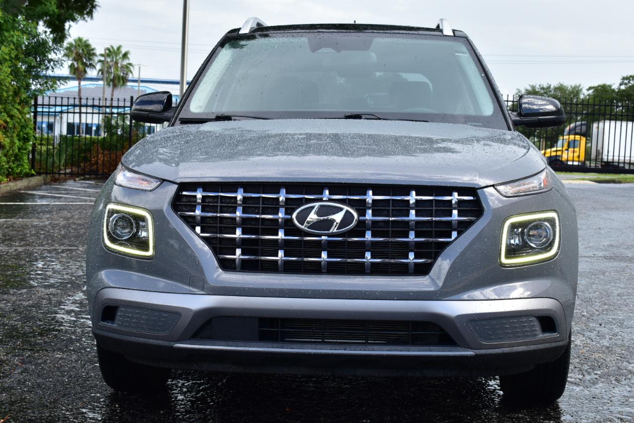 Hyundai Venue Limited IVT 2023