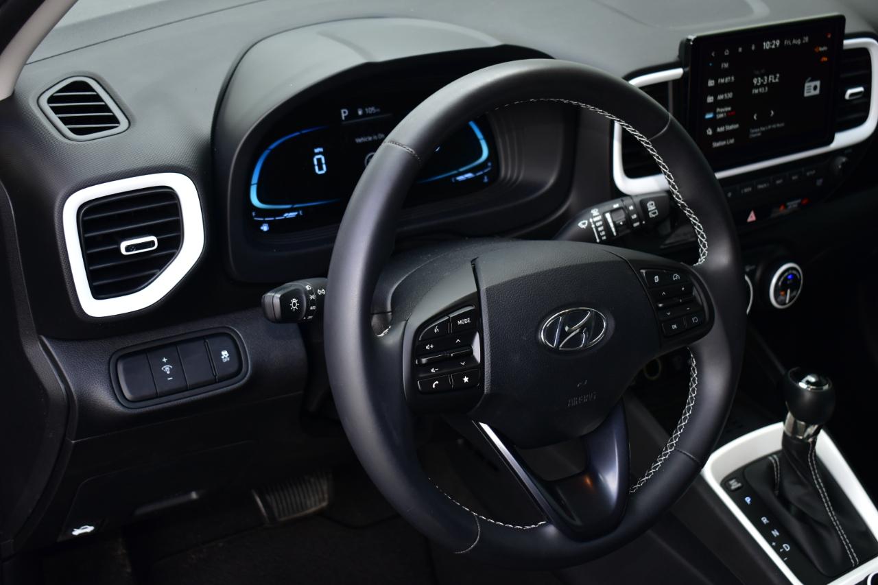 Hyundai Venue Limited IVT 2023