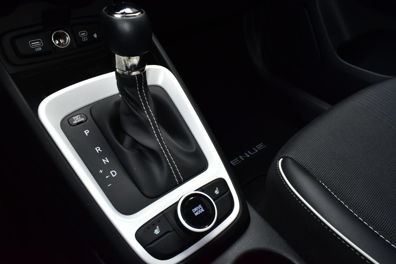 Hyundai Venue Limited IVT 2023
