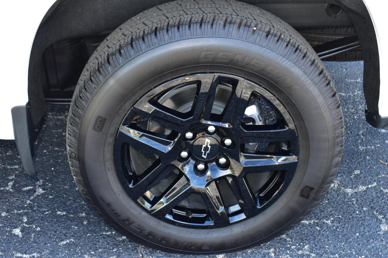 Chevrolet Silverado 1500 2WD Crew Cab 147" Custom 2026