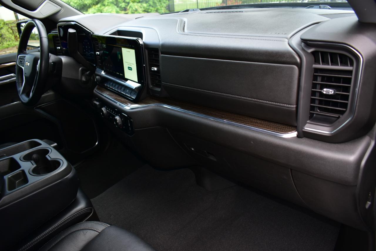 Chevrolet Silverado 1500 2WD Crew Cab 147" LT 2024