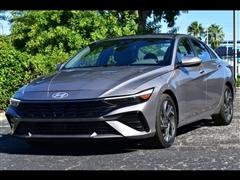 2025 Hyundai Elantra 