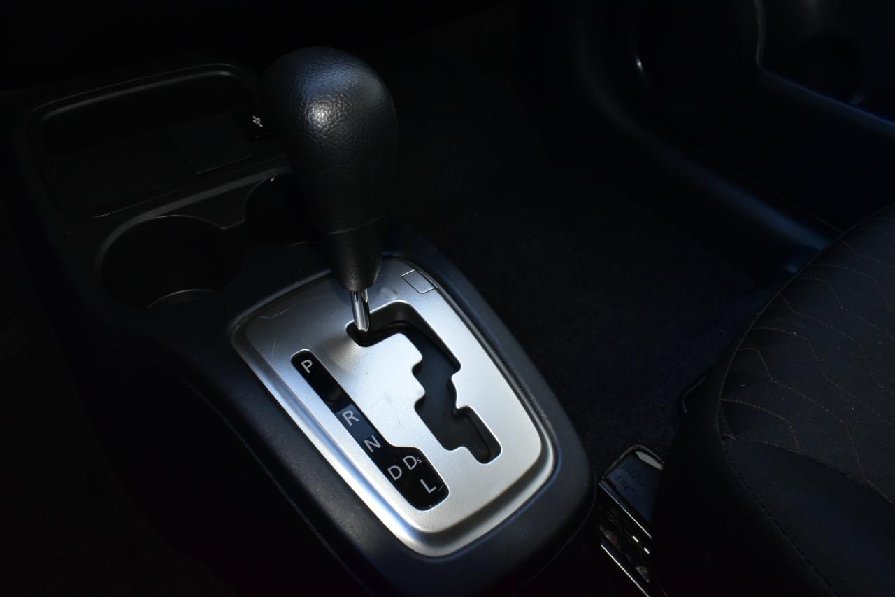Mitsubishi Mirage ES CVT 2024