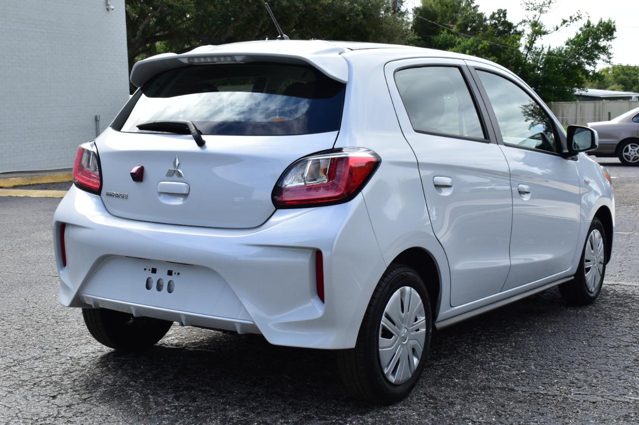 Mitsubishi Mirage ES CVT 2024