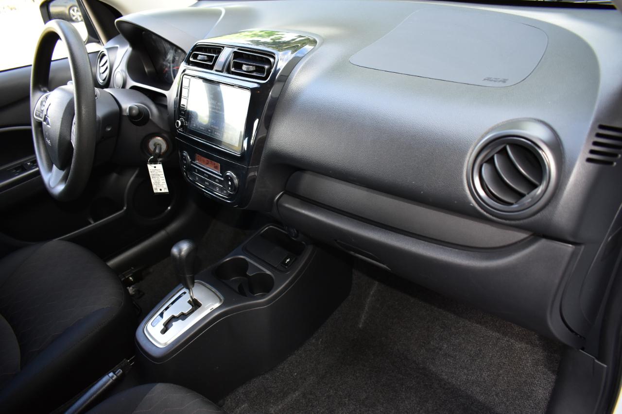Mitsubishi Mirage ES CVT 2024