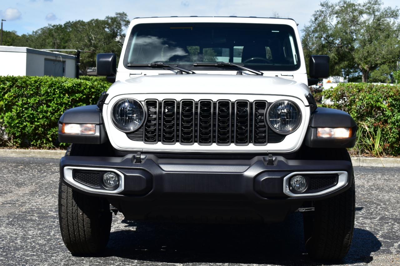 Jeep Gladiator Sport 4x4 2025