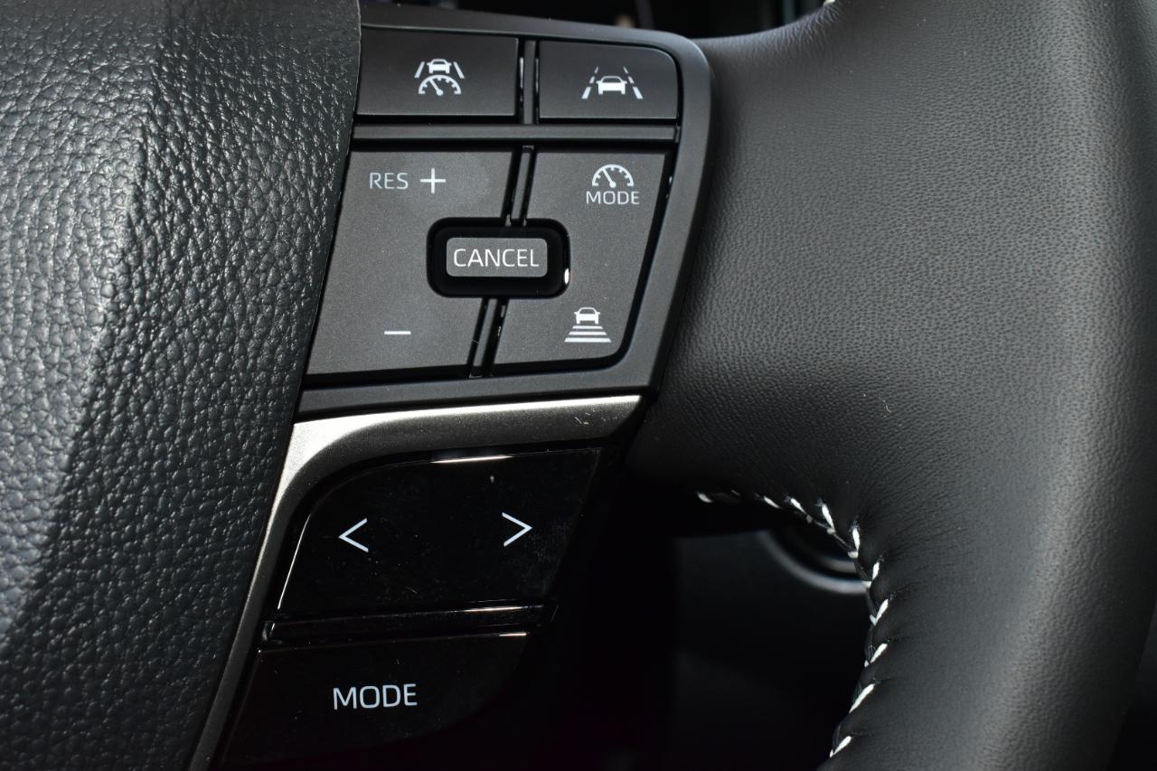 Toyota Camry SE (Natl) 2026