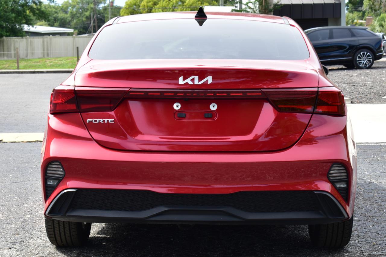 Kia Forte LXS IVT 2024