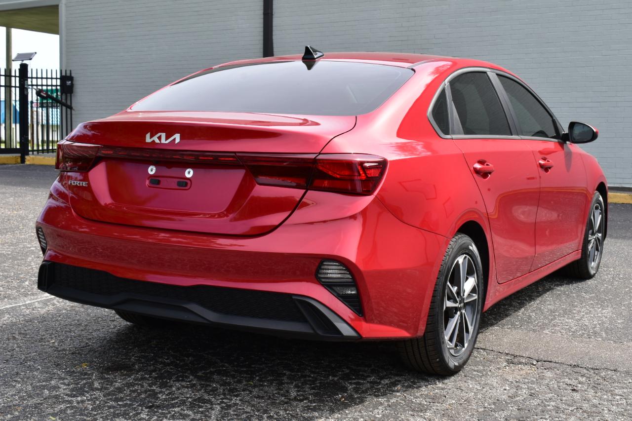 Kia Forte LXS IVT 2024