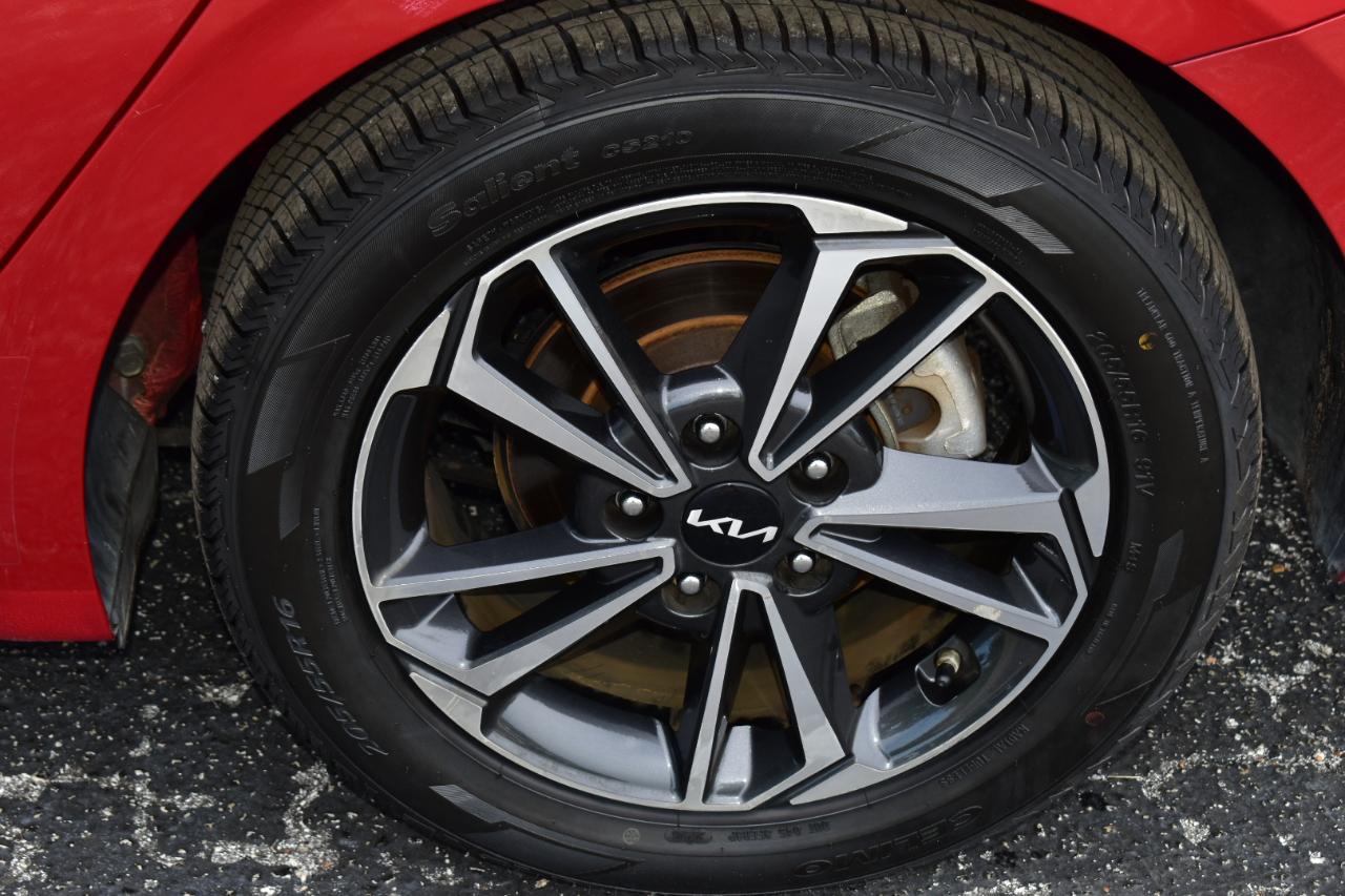 Kia Forte LXS IVT 2024