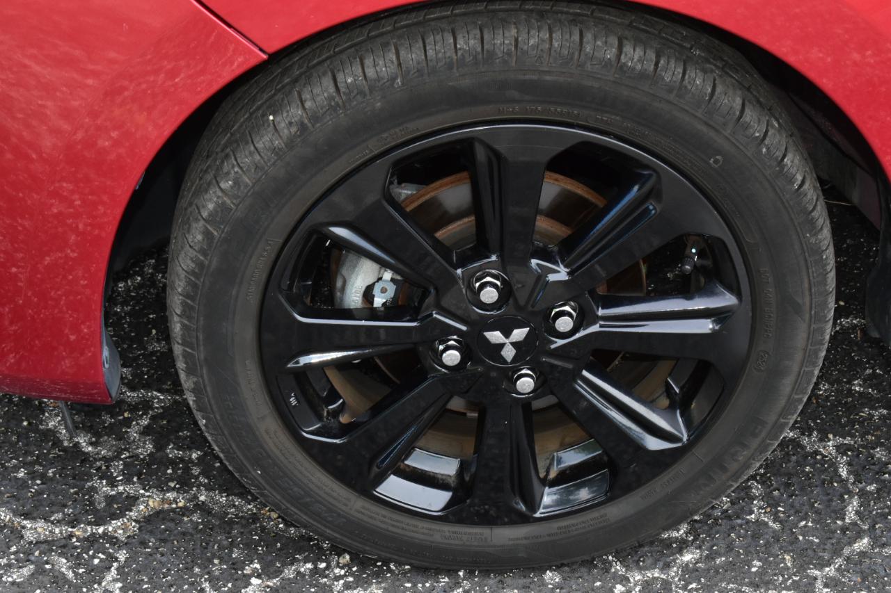 Mitsubishi Mirage Black Edition CVT 2022
