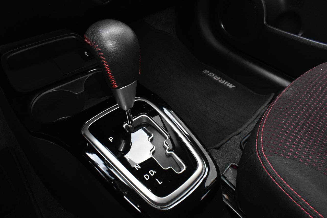 Mitsubishi Mirage Black Edition CVT 2022