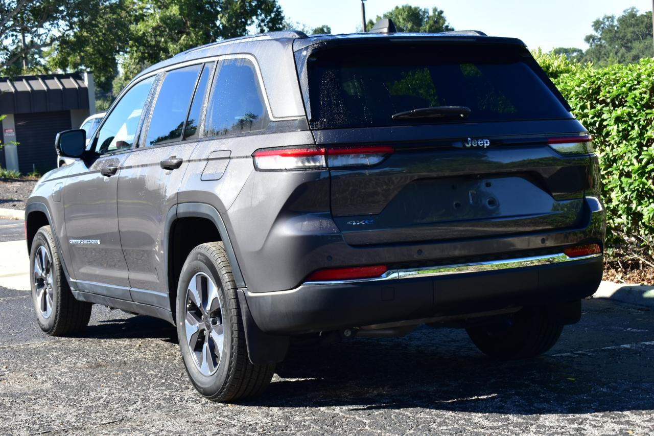 Jeep Grand Cherokee  2022