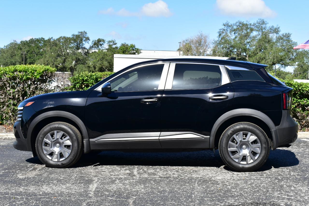 Nissan Kicks S AWD 2025