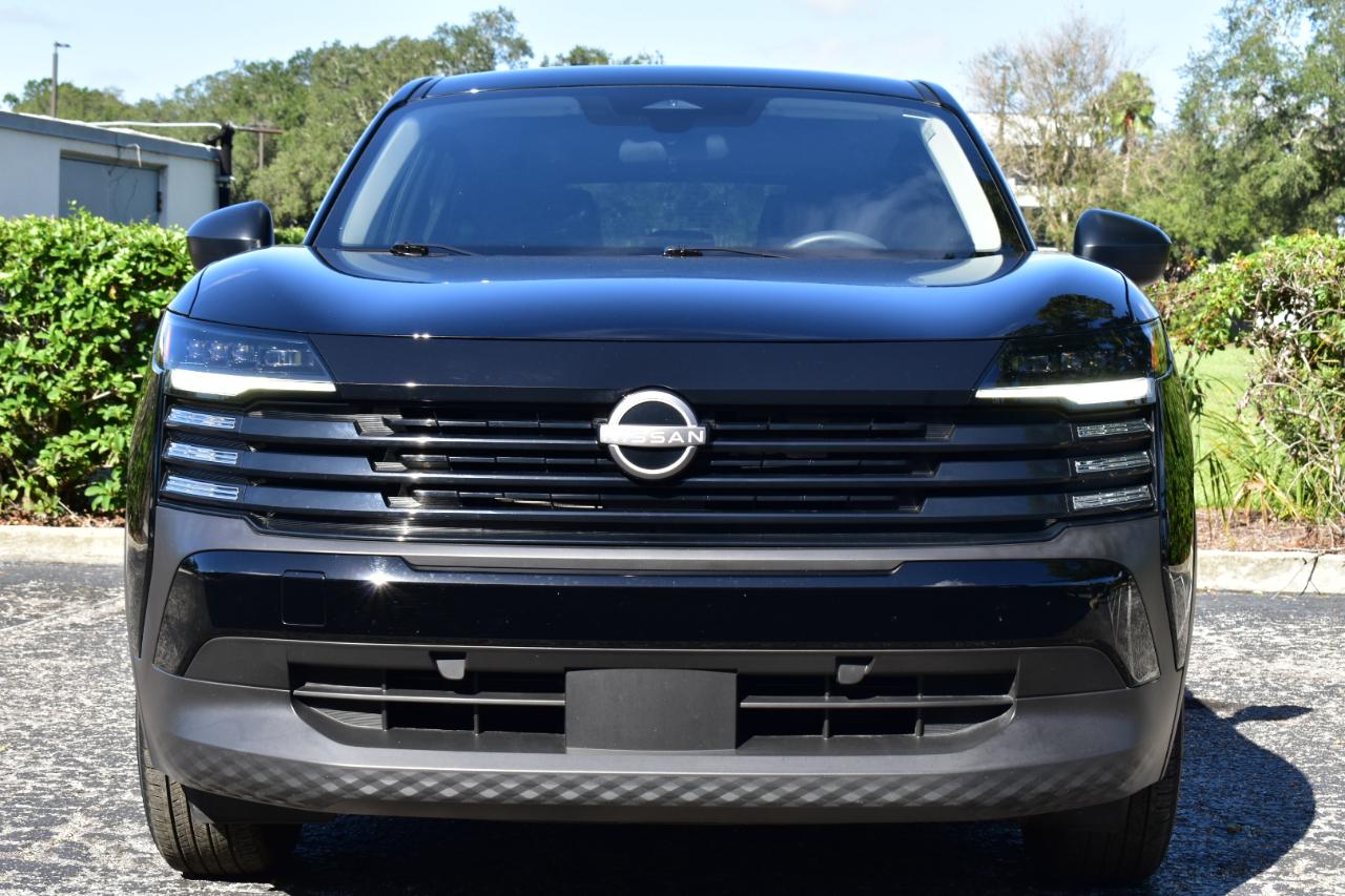 Nissan Kicks S AWD 2025
