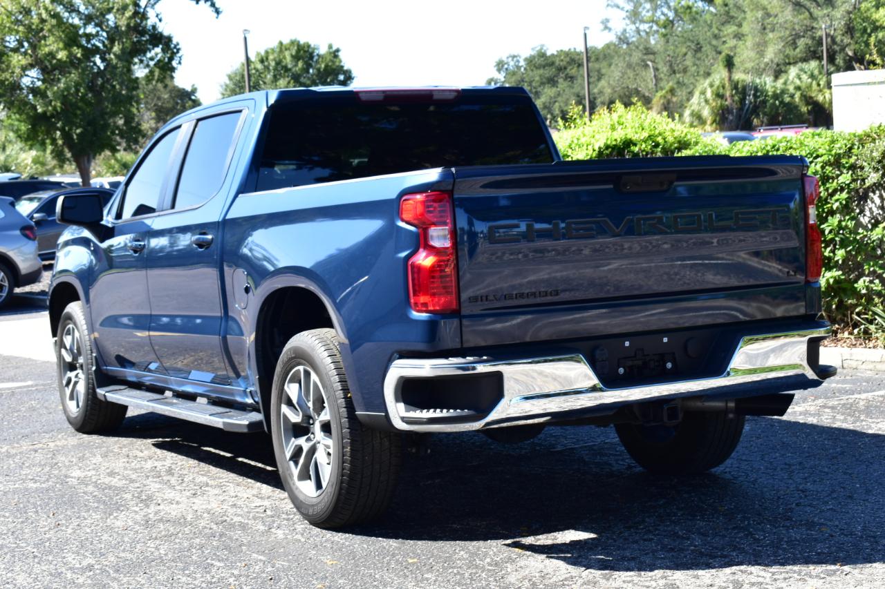 Chevrolet Silverado 1500 2WD Crew Cab 147" LT 2023