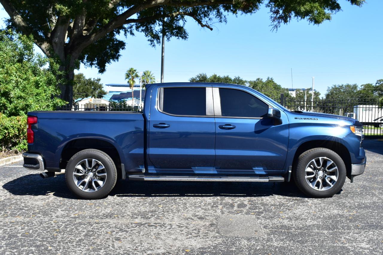 Chevrolet Silverado 1500 2WD Crew Cab 147" LT 2023