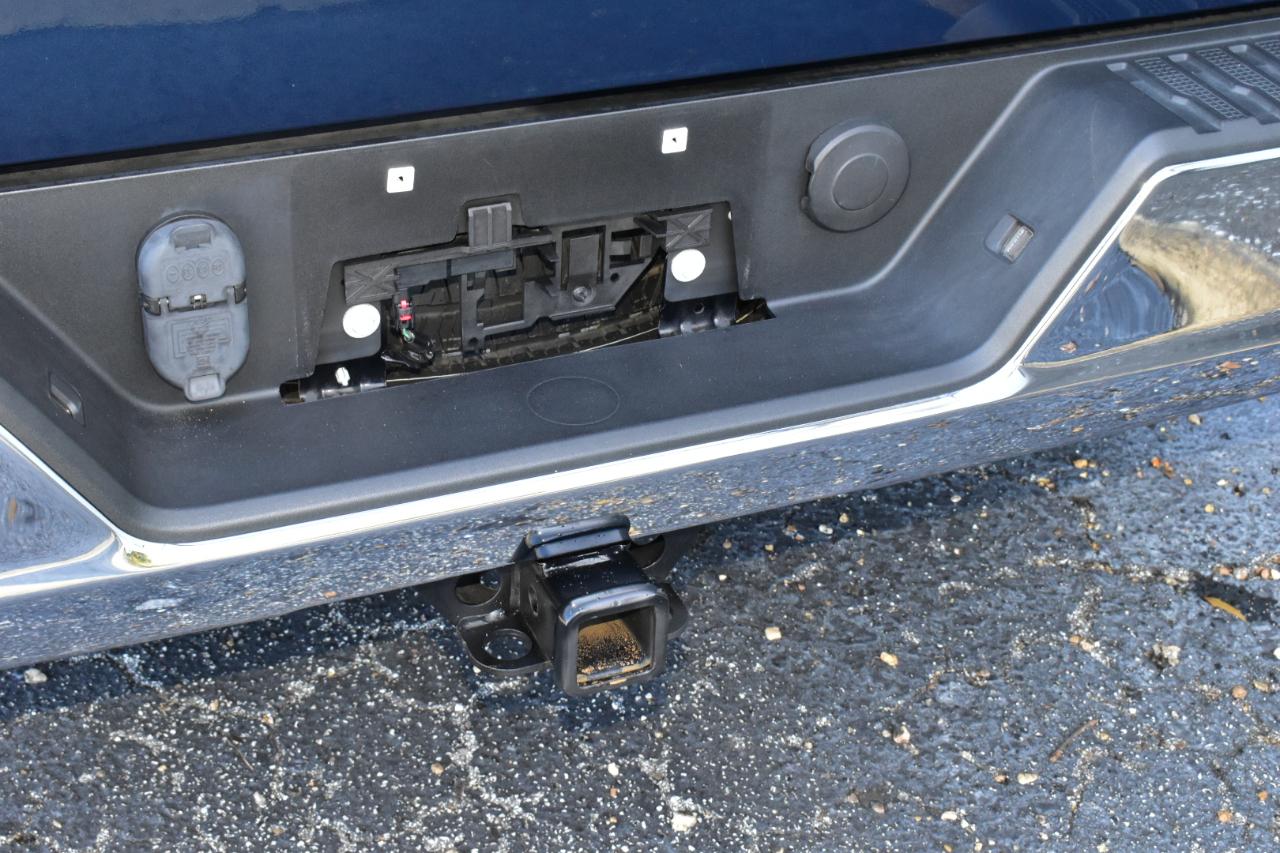 Chevrolet Silverado 1500 2WD Crew Cab 147" LT 2023