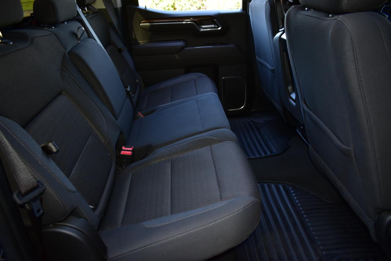 Chevrolet Silverado 1500 2WD Crew Cab 147" LT 2023