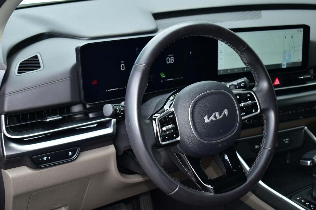 Kia Carnival LXS FWD 2025