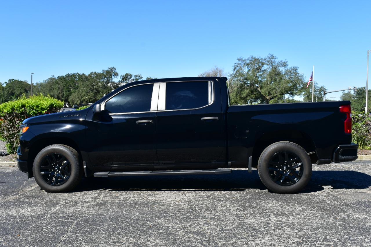 Chevrolet Silverado 1500 2WD Crew Cab 147" Custom 2025