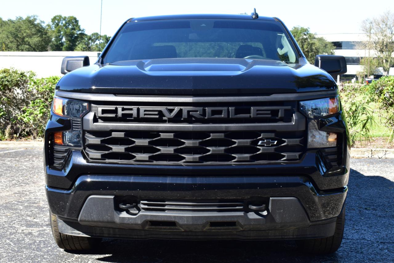 Chevrolet Silverado 1500 2WD Crew Cab 147" Custom 2025