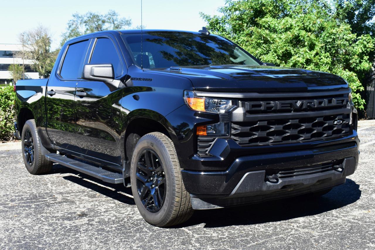 Chevrolet Silverado 1500 2WD Crew Cab 147" Custom 2025