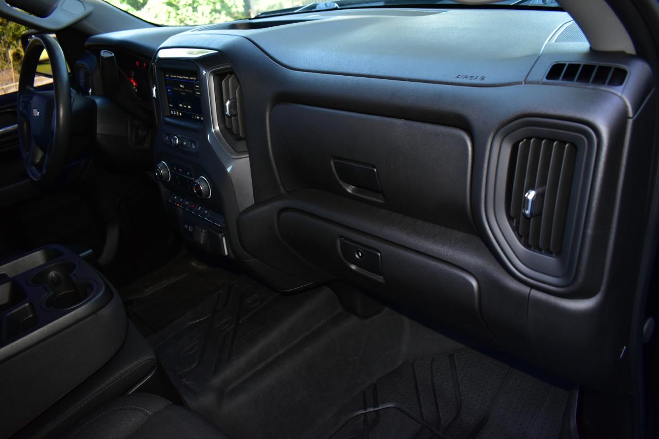 Chevrolet Silverado 1500 2WD Crew Cab 147" Custom 2025