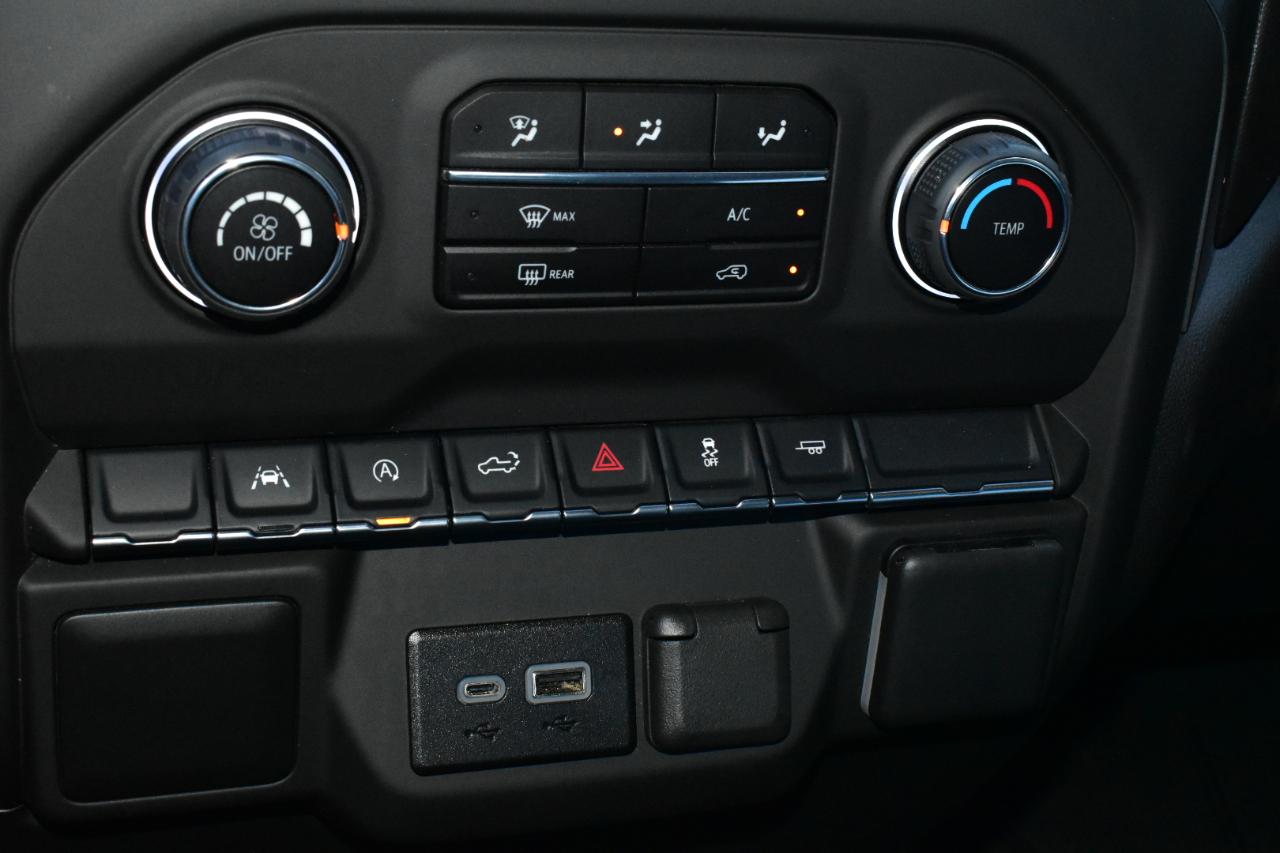 Chevrolet Silverado 1500 2WD Crew Cab 147" Custom 2025