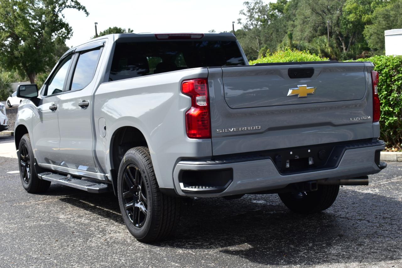 Chevrolet Silverado 1500 2WD Crew Cab 147" Custom 2024