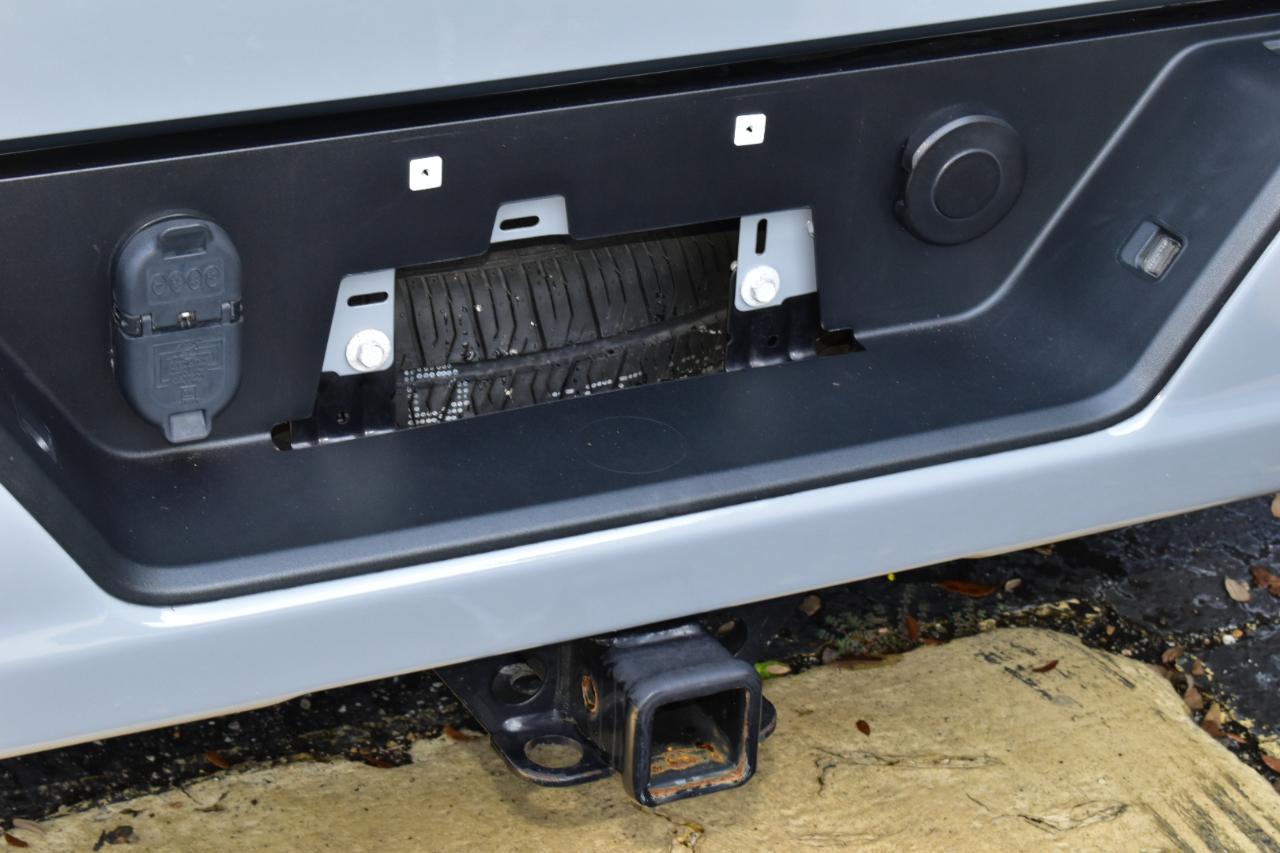 Chevrolet Silverado 1500 2WD Crew Cab 147" Custom 2024