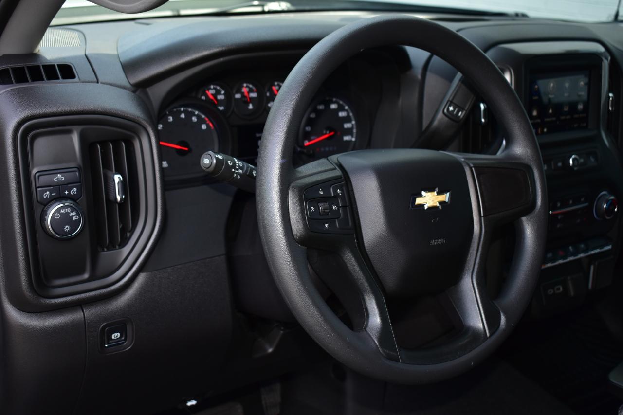 Chevrolet Silverado 1500 2WD Crew Cab 147" Custom 2024