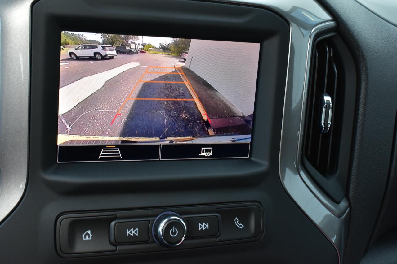 Chevrolet Silverado 1500 2WD Crew Cab 147" Custom 2024