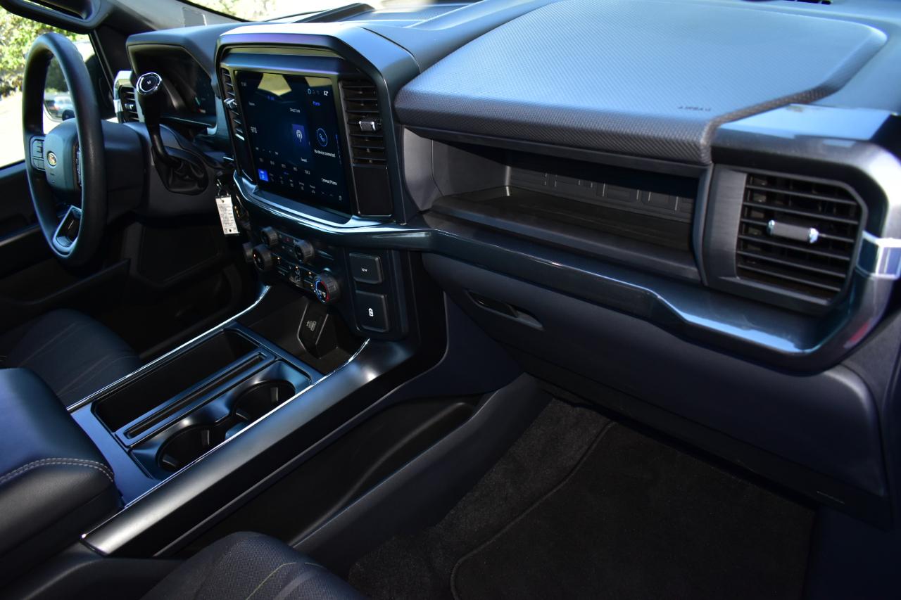 Ford F-150 STX 2WD SuperCrew 5.5' Box 2025