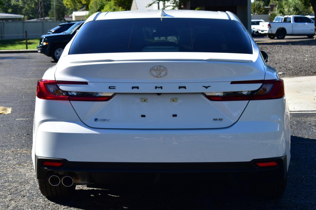 Toyota Camry SE (Natl) 2026