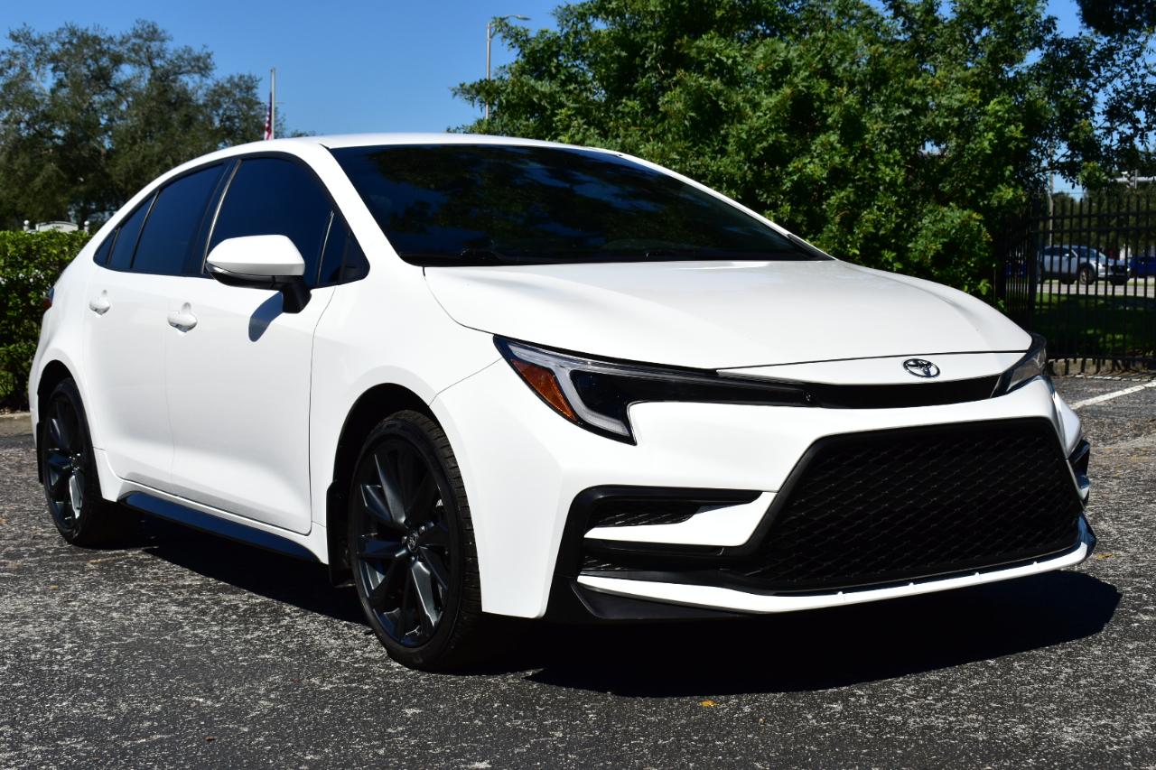 Toyota Corolla SE CVT (Natl) 2026