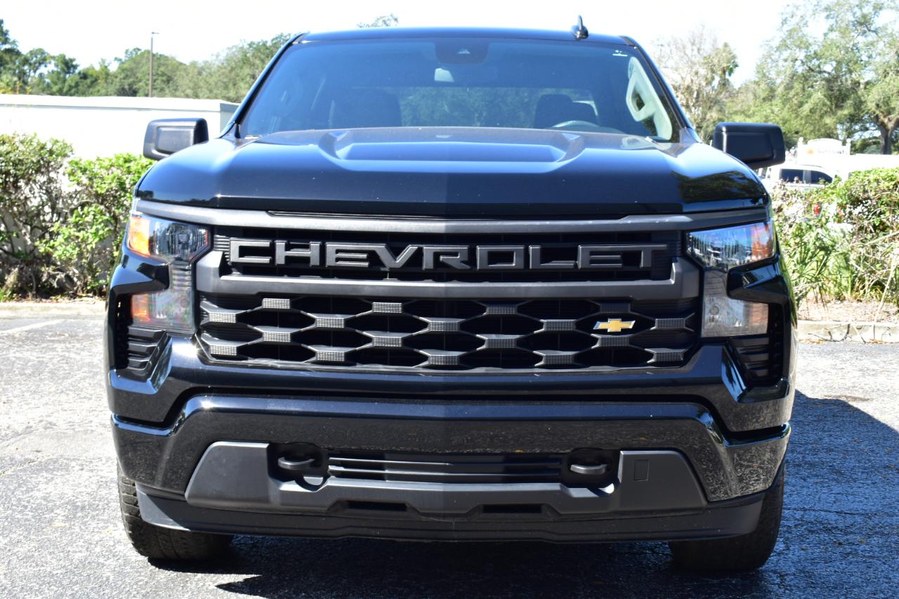Chevrolet Silverado 1500 4WD Crew Cab 147" Custom 2026