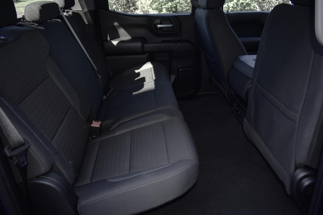 Chevrolet Silverado 1500 4WD Crew Cab 147" Custom 2026