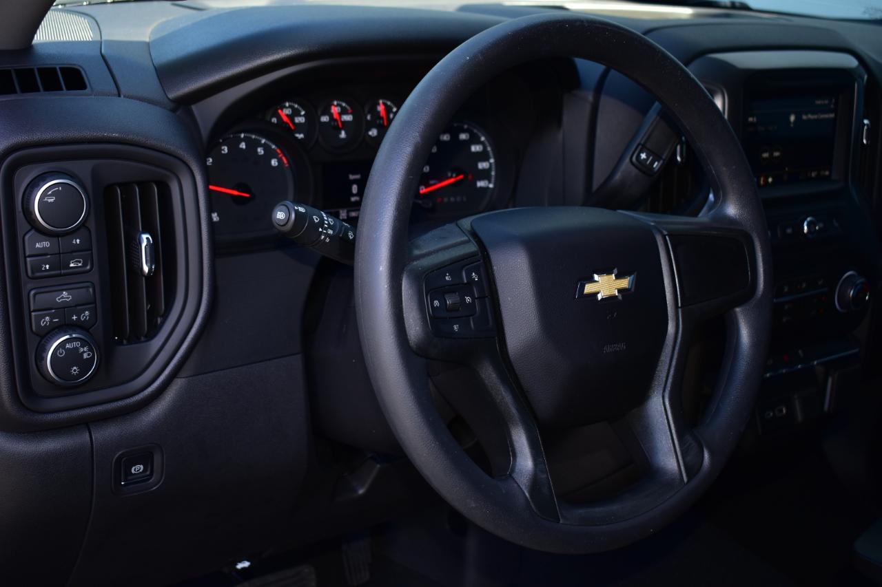 Chevrolet Silverado 1500 4WD Crew Cab 147" Custom 2026